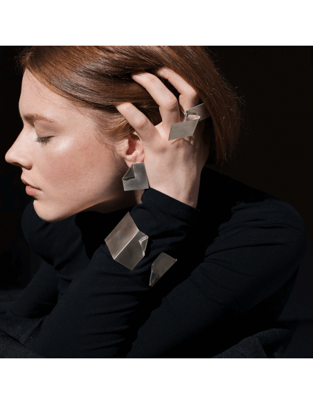 Cercei IMPERFECT SQUARE Minimal, realizati manual - Monom