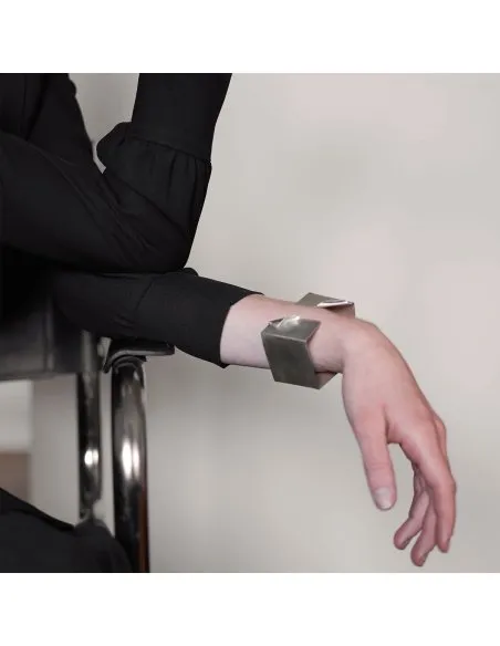 Bratara IMPERFECT SQUARE design minimal, realizata manual. - Monom