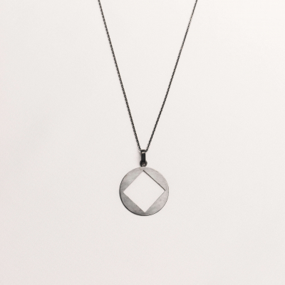 PLATTITUDE C-SQUARED necklace 2