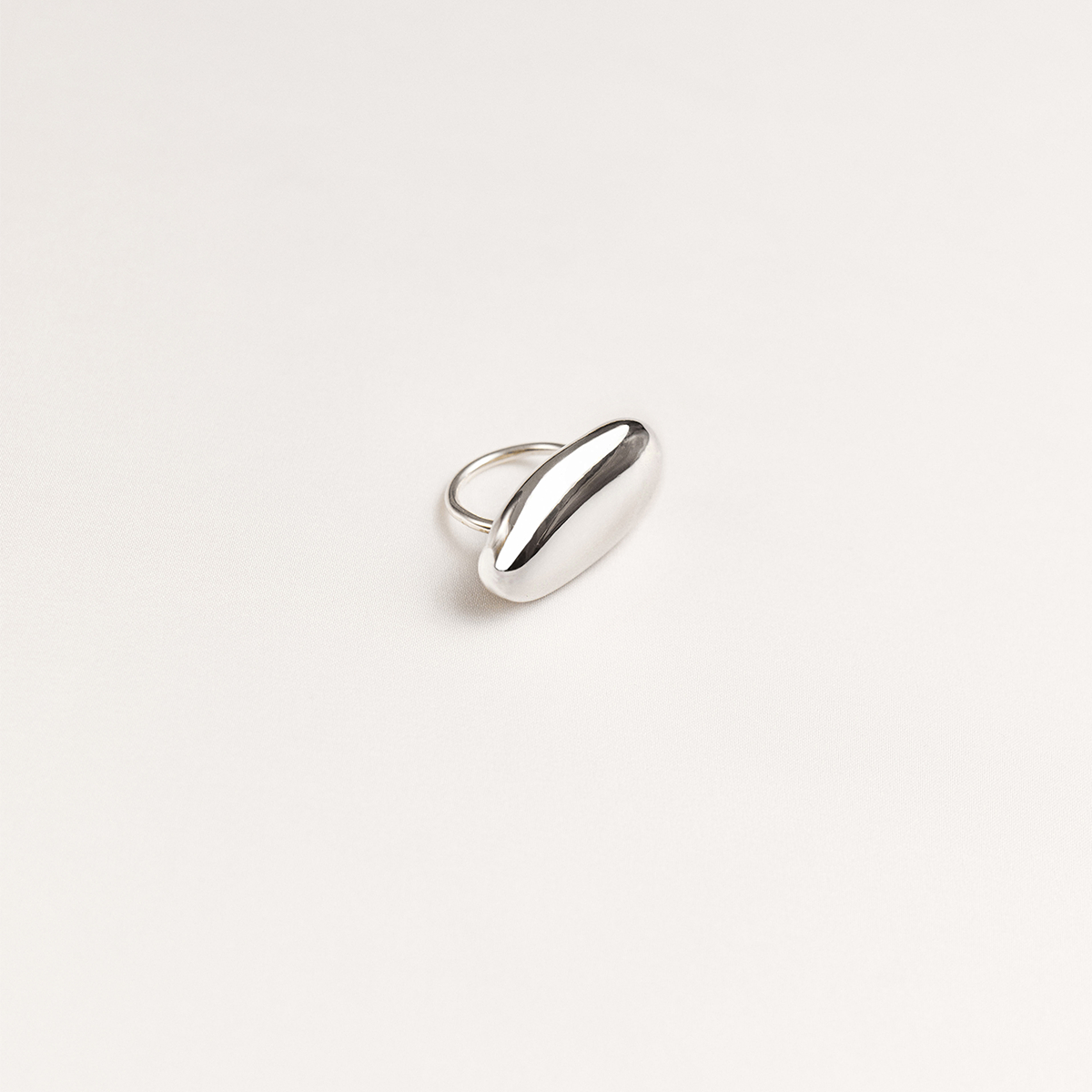 SIA UNO Minimal Ring, handcrafted. - Monom