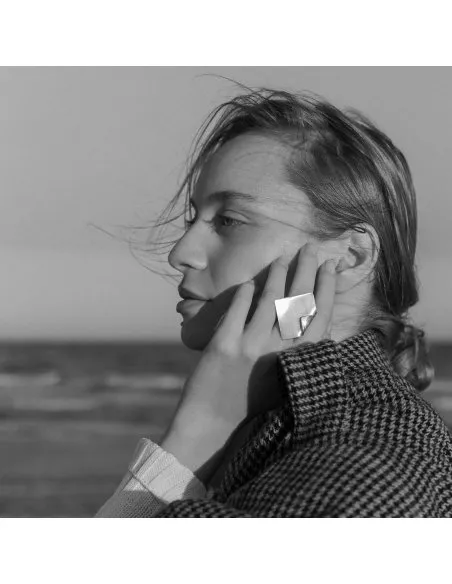 IMPERFECT SQUARE ring Minimalist, handcrafted - Monom