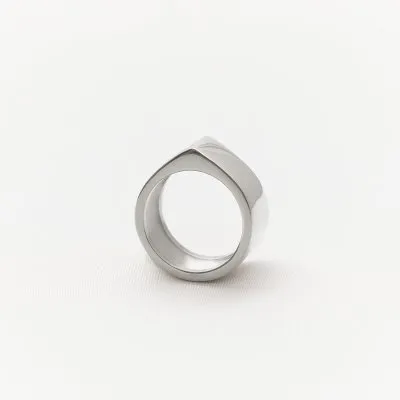 Bendis Ring