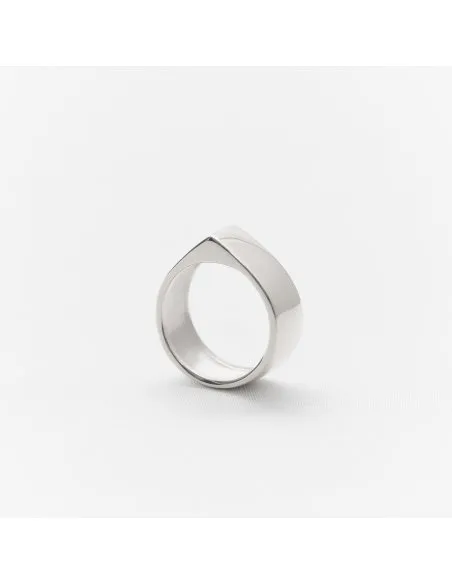 Bendis Ring