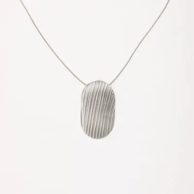 CALYX NECKLACE